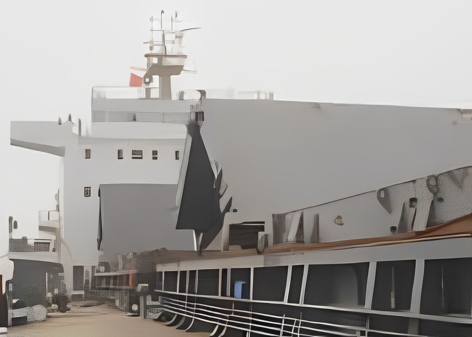 散貨船艙口蓋系統